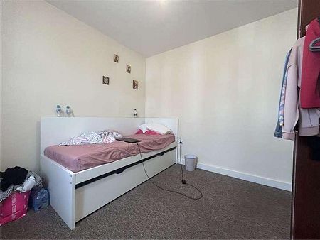 Bedford Road, Reading, Berkshire, RG1 - Photo 2