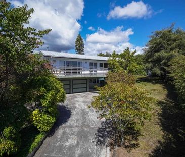 Spacious Family Home with Bonus Rumpus Areas - Photo 5