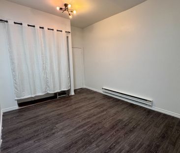 For Lease - 450 Spadina Avenue Unit# 3rd FL #2, Toronto, Ontario - Photo 1