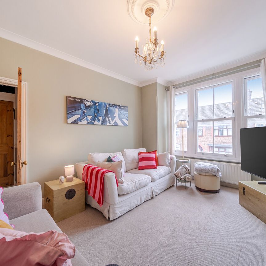 Waldron Road, London, SW18 - Photo 1