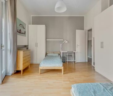 Corso di Porta Romana, Milan, Lombardy 20122 - Foto 1