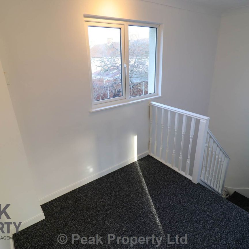 Writtle Walk, Basildon - Photo 1