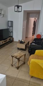 Location Appartement 3 pièces 57m² ST CHAMOND 42400 - Photo 3