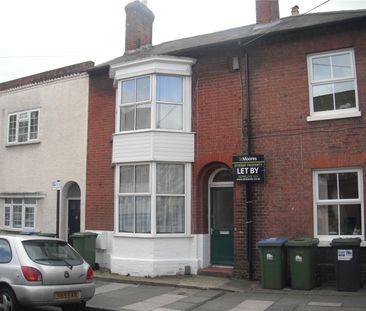 4 bedroom terraced house to rent - Photo 6