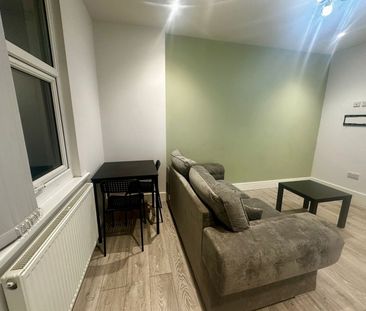 2 Bed Flat, Norfolk Street, CV1 - Photo 4