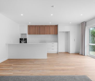 1347D Victoria Street - Photo 3