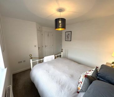 3 Bedroom Semi Detached To Let - Photo 4