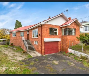 Spacious Family home - Photo 3