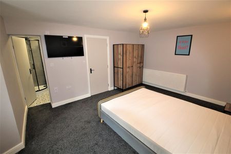 Flat, Edinburgh Road, Armley, LS12 3RW, Leeds - Photo 4