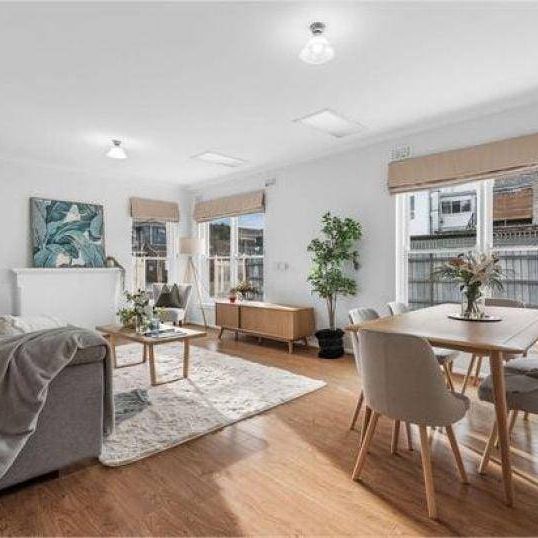 Spacious Home in the heart of Moorabbin - Photo 1