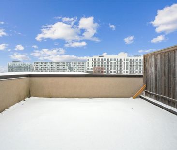 For Lease - 2441 Greenwich Drive Unit# 64, Oakville, Ontario - Photo 2