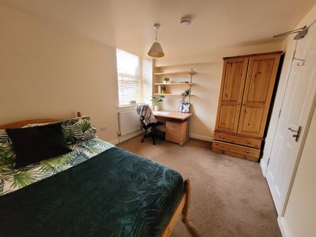 5 Bedrooms, 10 Irving Road – Student Accommodation Coventry - Photo 2