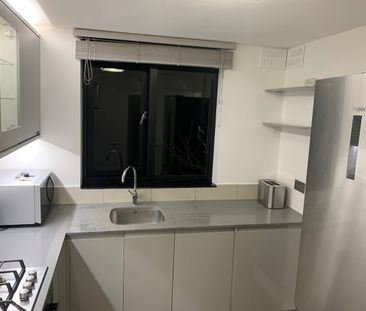 1 Bed Flat, West Hampstead, NW6 - Photo 5