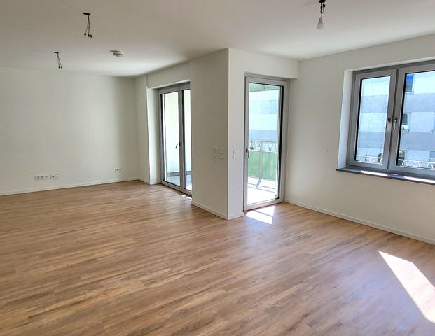 NEUBAU - sehr schöner Blick auf den Teich, mit Badewanne (Nr. 9) - Foto 1