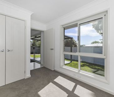 Brand New Three Bedroom Granny Flat - Photo 4