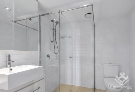 Modern 2-Bedroom Apartment in the Heart of Nundah - Photo 4