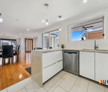 Renovated 3 Bedroom Home - Photo 3