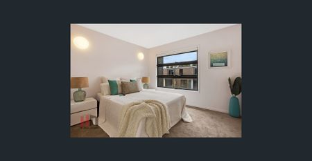 MODERN TOWNHOUSE READY TO LEASE! - Photo 4