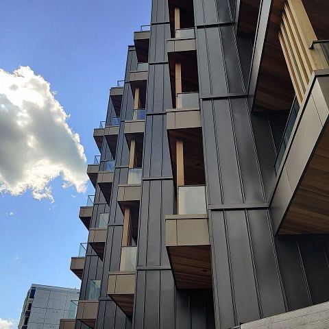 CBD 1BR Now $535 – Balcony, Luxe Bath, Big Storage - Photo 1