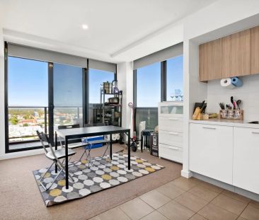 FURNISHED 1 BEDROOM APARTMENT WITH BRILLIANT VIEWS! - Photo 3