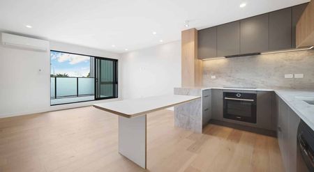 Close to everywhere. - Photo 4