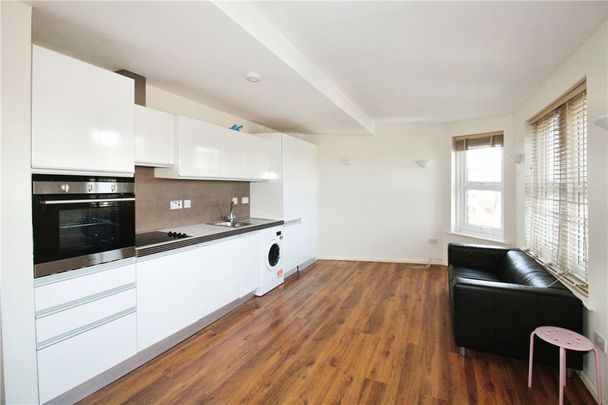 Wimbledon Park Road, London, SW18 5RJ - Photo 1