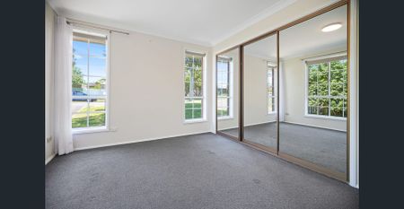 Well Presented & Ideally Located - Photo 4