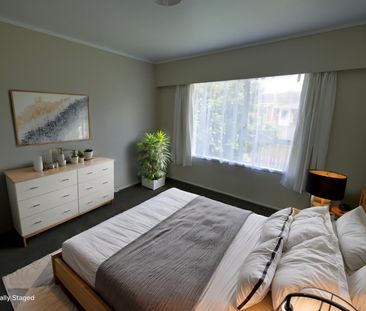 Lovely Residence in handy location - Photo 6