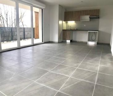 Location Appartement 3 pièces 64m² COLOMIERS 31770 - Photo 2