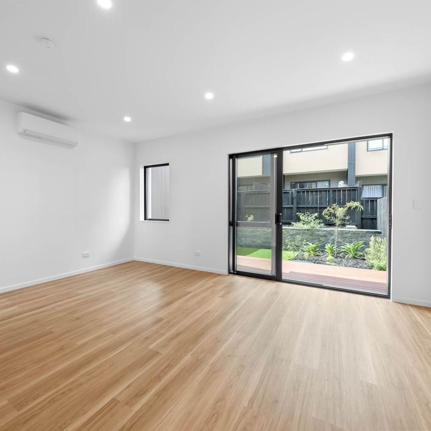 38 Rana Road, Flat Bush, Auckland - Photo 1