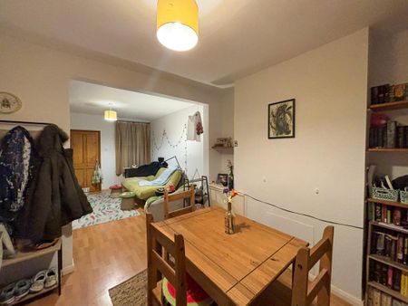 2 bedroom terraced house to rent - Photo 2