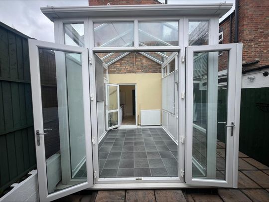 2 bedroom detached house to rent - Photo 1