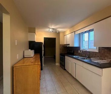 For Lease - 135 Walmer Garden, London North, Ontario - Photo 6