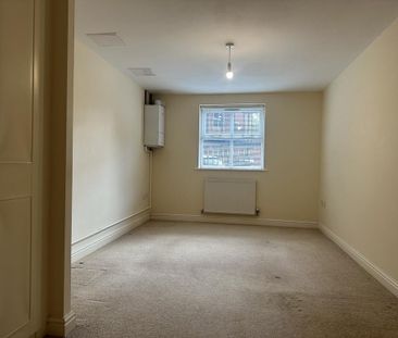 1 bedroom ground floor flat to rent - Photo 4