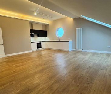 2 bedroom penthouse to rent - Photo 1