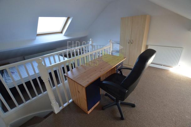 4 bedroom terraced house to rent - Photo 1