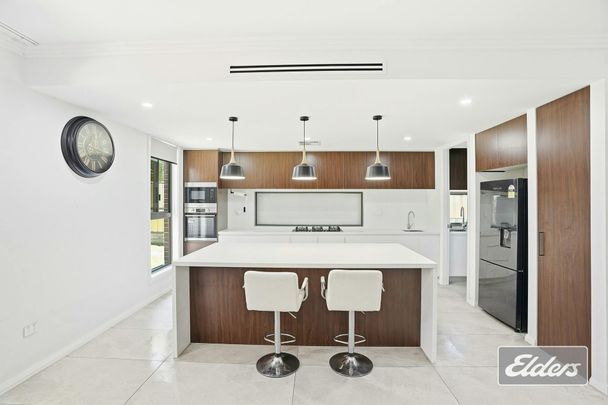 Luxurious 5-Bedroom Family Home in The Gables- Lawns Included!! - Photo 1