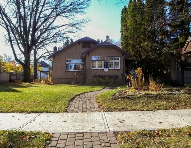 Charming heritage home in the heart of beautiful Highlands | Edmonton - Photo 1