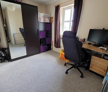 2 bedroom flat to rent - Photo 3
