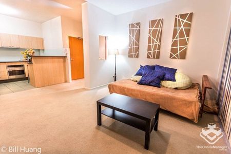 One bedroom one bathroom apartment at heart of Toowong - Photo 3