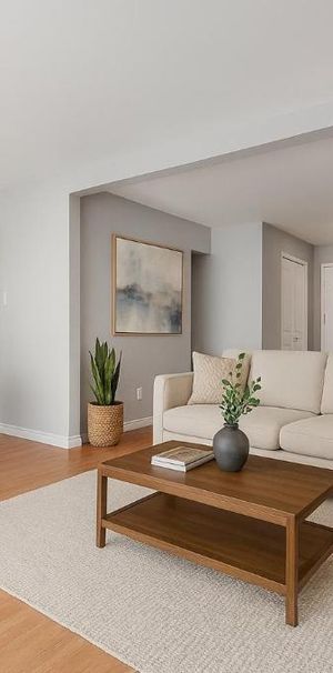 Grand 5 ½ rénové, lumineux, rangement, stationnement inclus - Photo 1