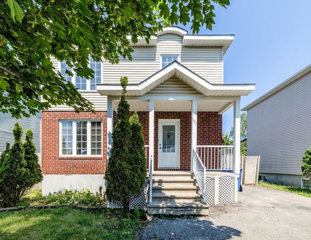À louer / Maison à étages - Photo 1