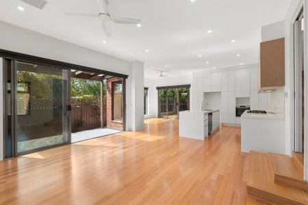 2/10 Talbot Street, Templestowe Lower - Photo 3