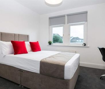 Downend Road, Kingswood - Photo 3