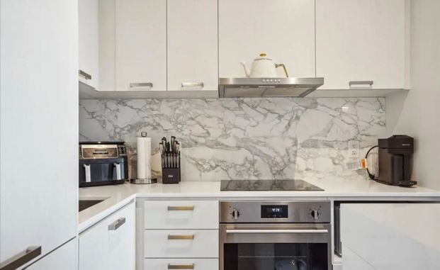 For Lease - 38 Honeycrisp Crescent Unit# 916, Vaughan, Ontario - Photo 1