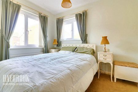 3 bedroom semi-detached house to rent - Photo 3