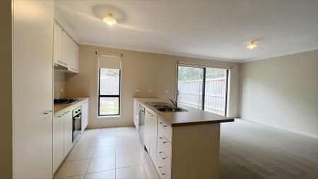 24 Spriggs Drive, CROYDON - Photo 5