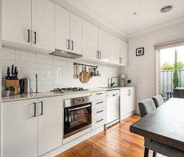 3/5 Dumbarton Street, Reservoir VIC 3073 - Photo 6