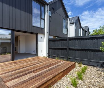 Brand new two bedroom townhouse! - Photo 3