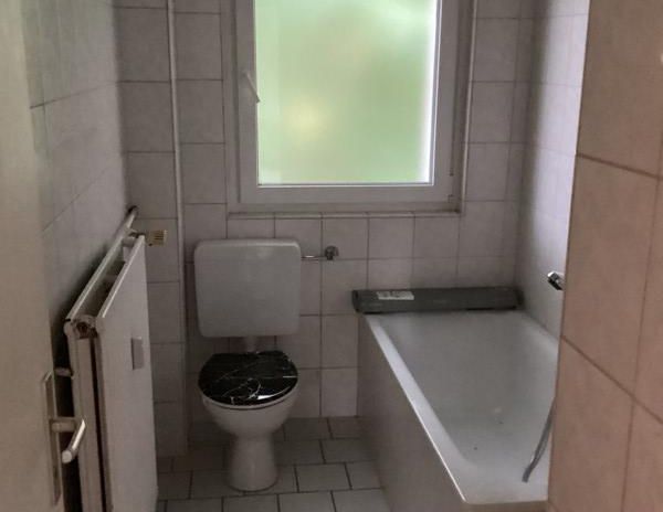 Schöne 2-Zimmer-Wohnung mit großer Küche - Photo 1